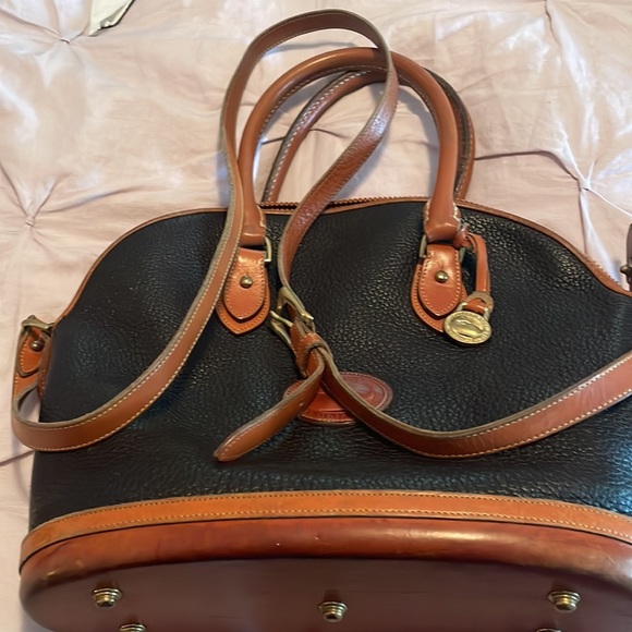 Dooney & Bourke bag with wrist and shoulder strap - Picture 4 of 8